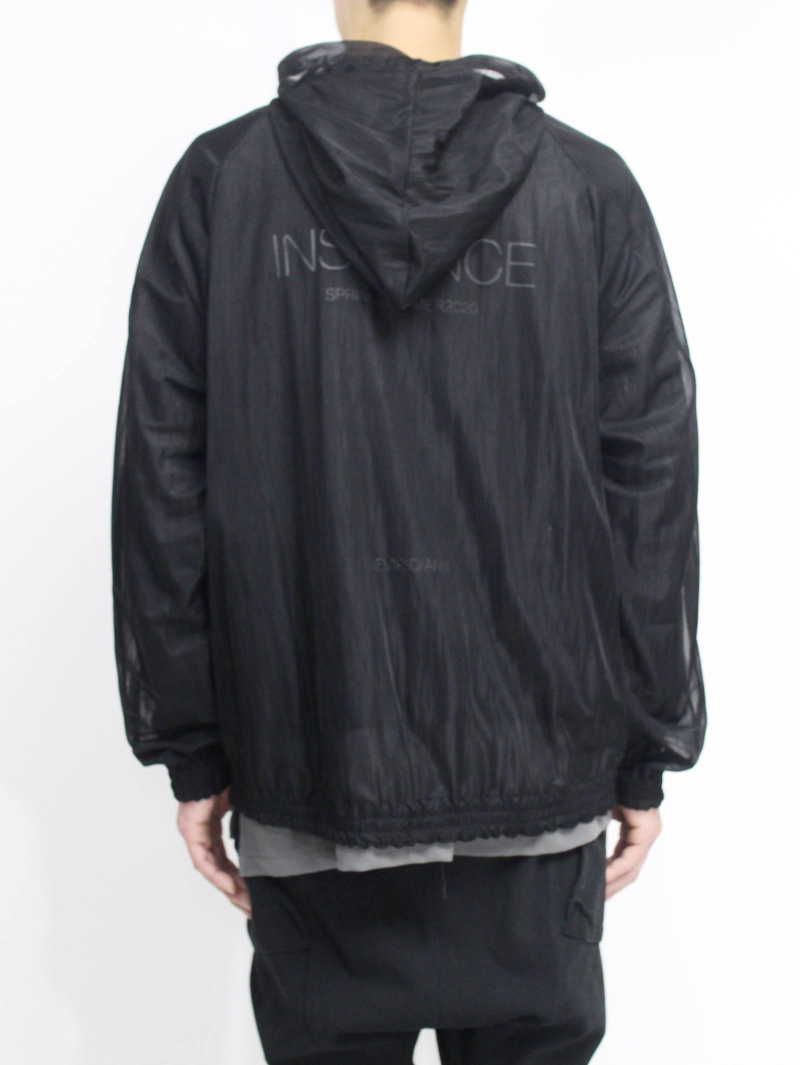 シースルーバックプリントフードブルゾン - BLACK
