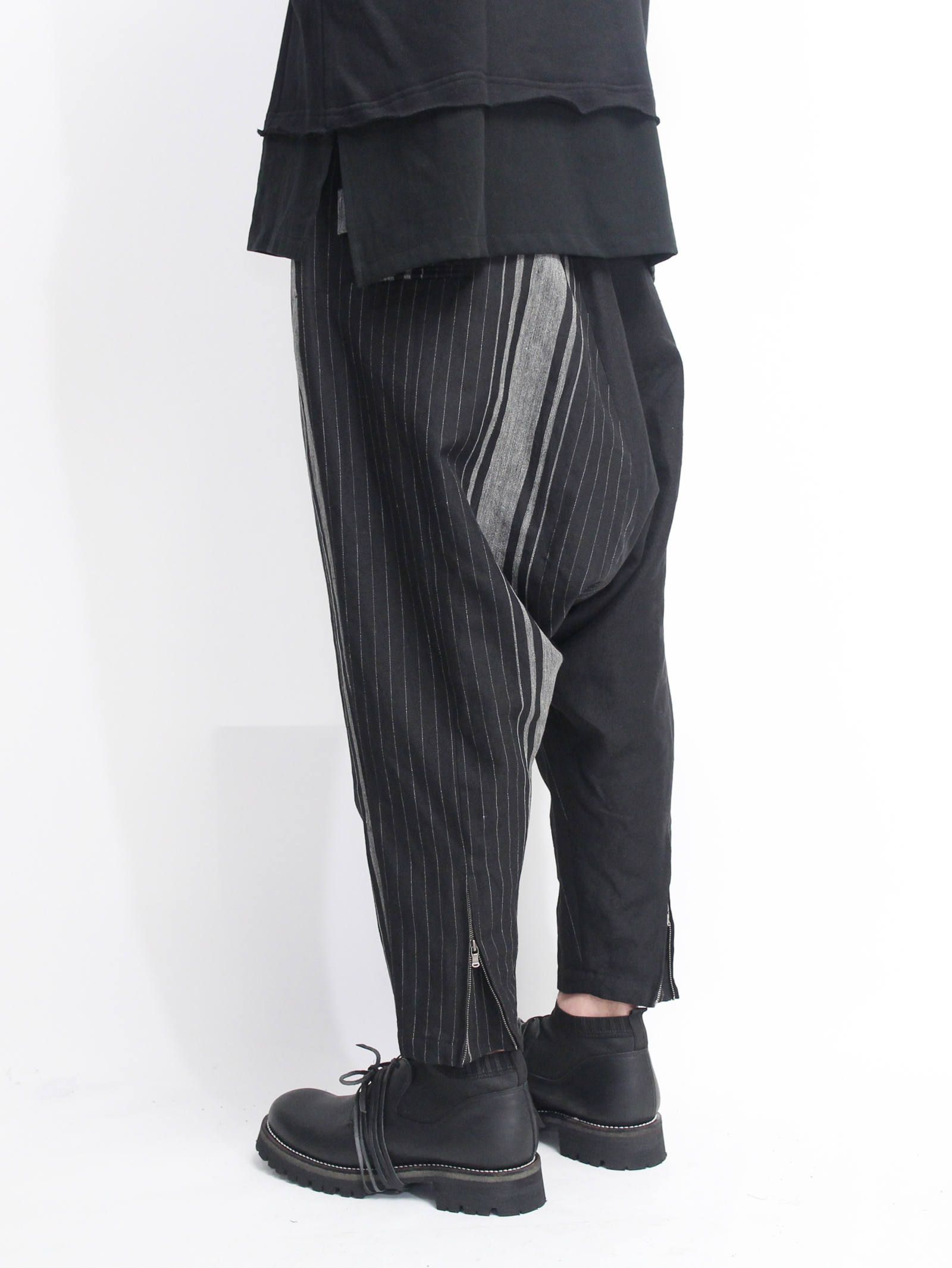 ランダムストライプサルエルパンツ