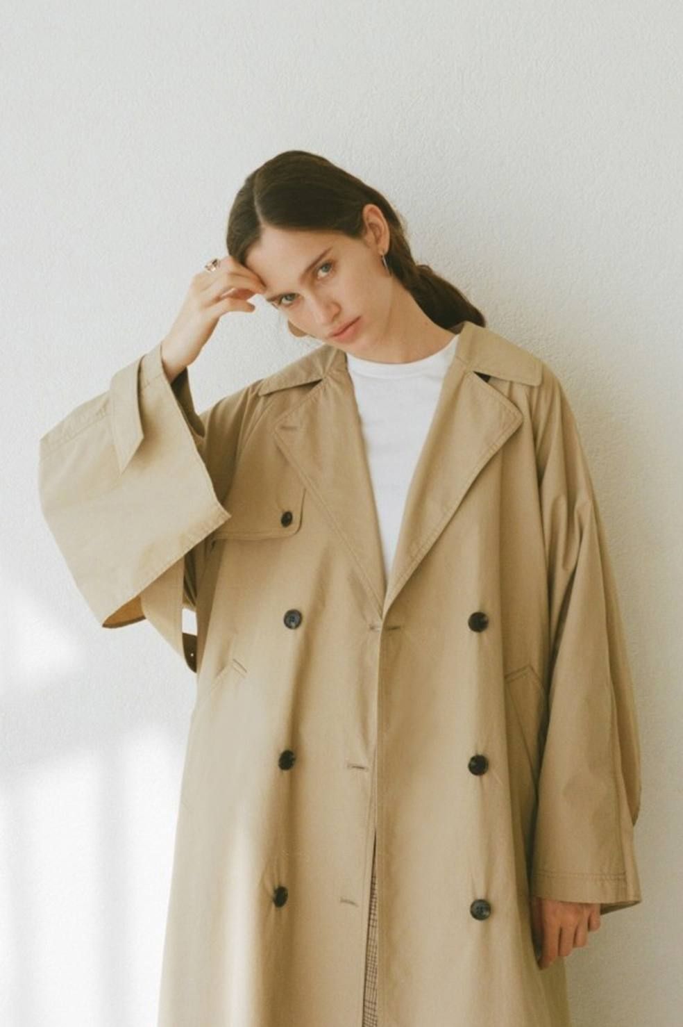 〔CLANE〕BACK FRILL SLEEVE TRENCH COAT