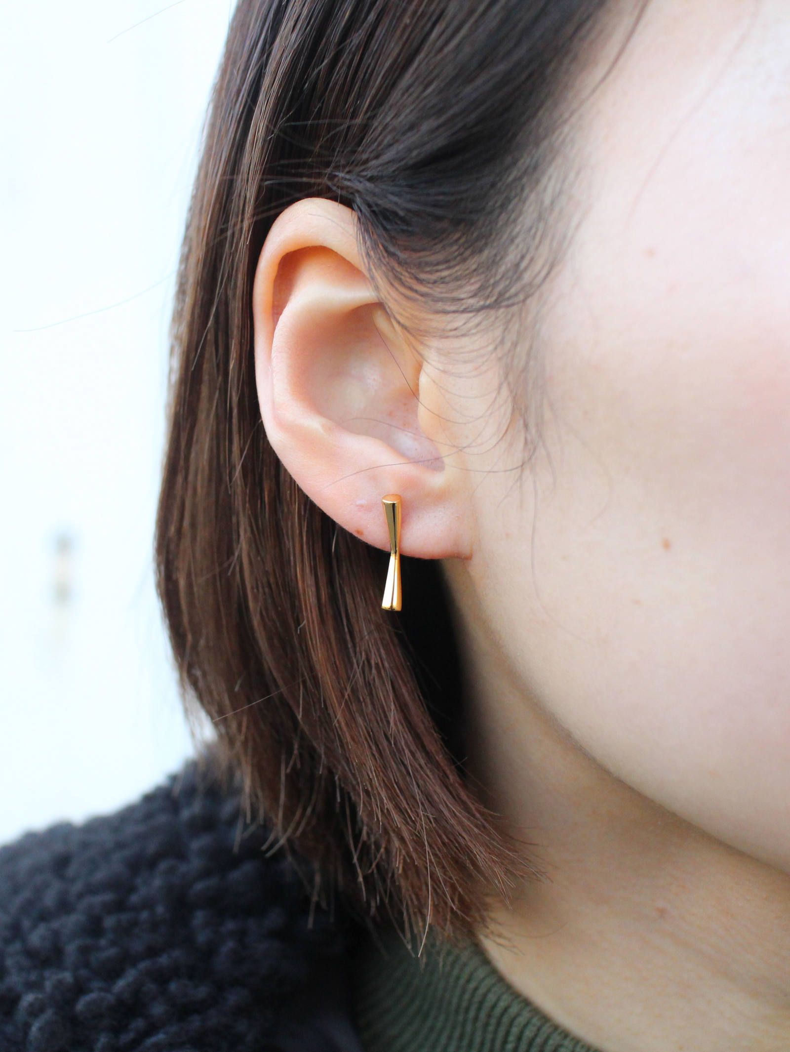 【両耳用】 バトンピアス / サイズS - P107 - GOLD