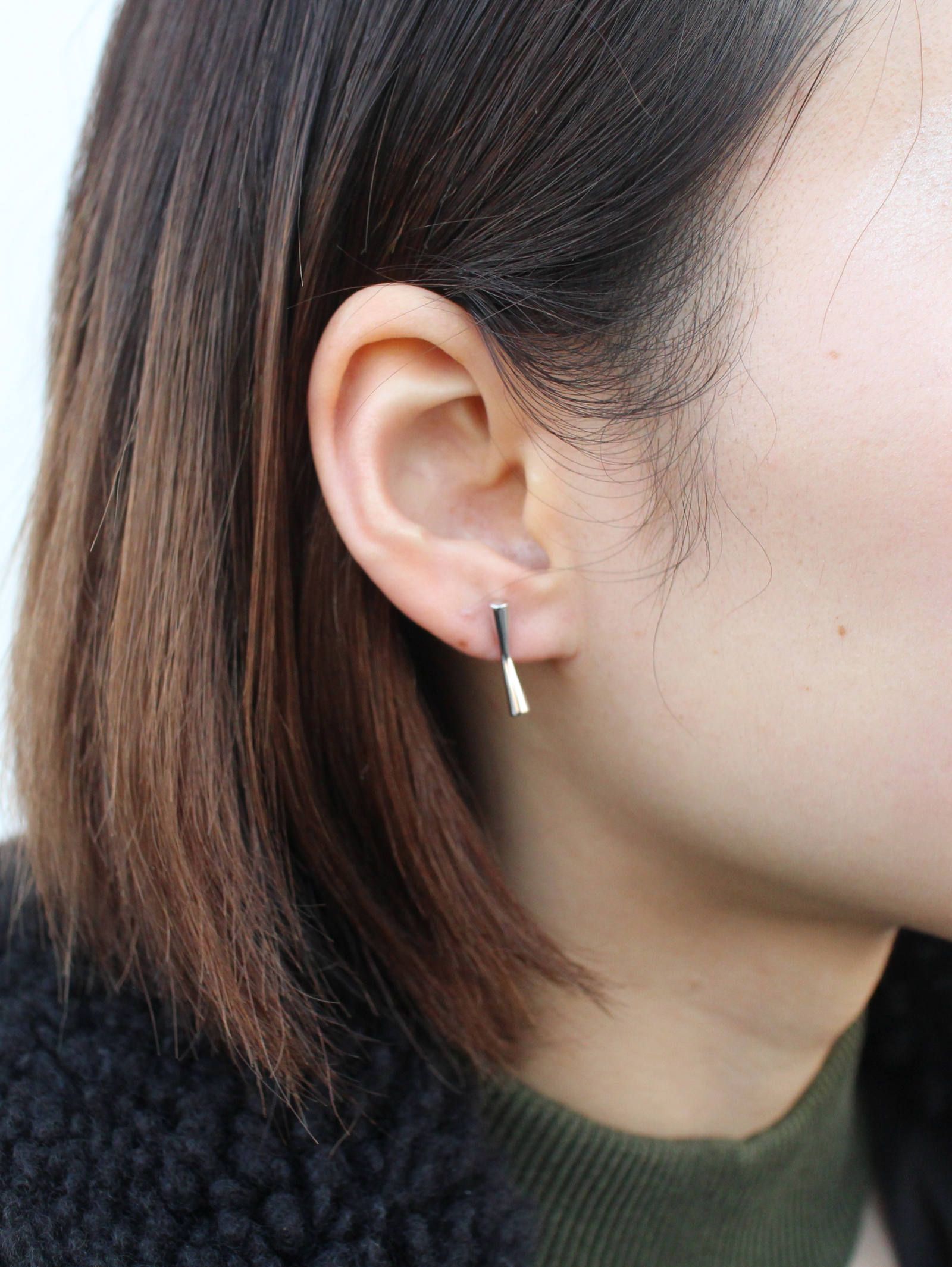 【片耳用】 バトンピアス / サイズS - P107 - SILVER