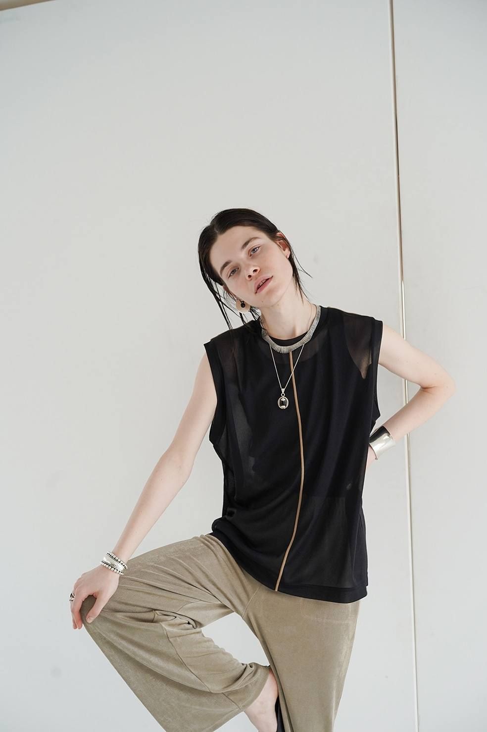 ノースリーブトップス - COLOR LINE SHEER NO SLEEVE TOPS