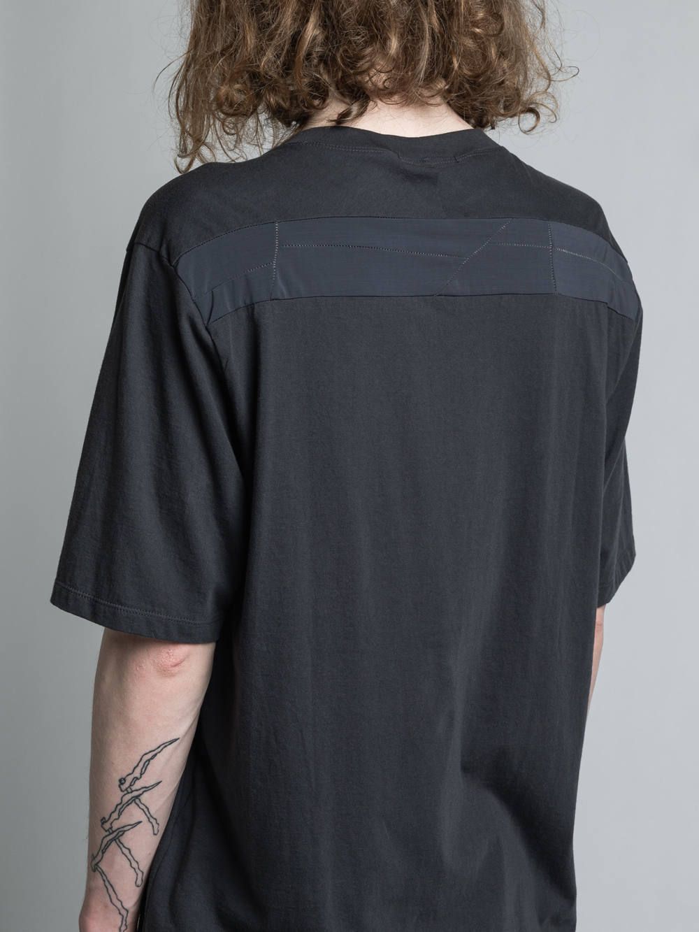 コーデュラナイロン切り替えTシャツ - CHARCOAL