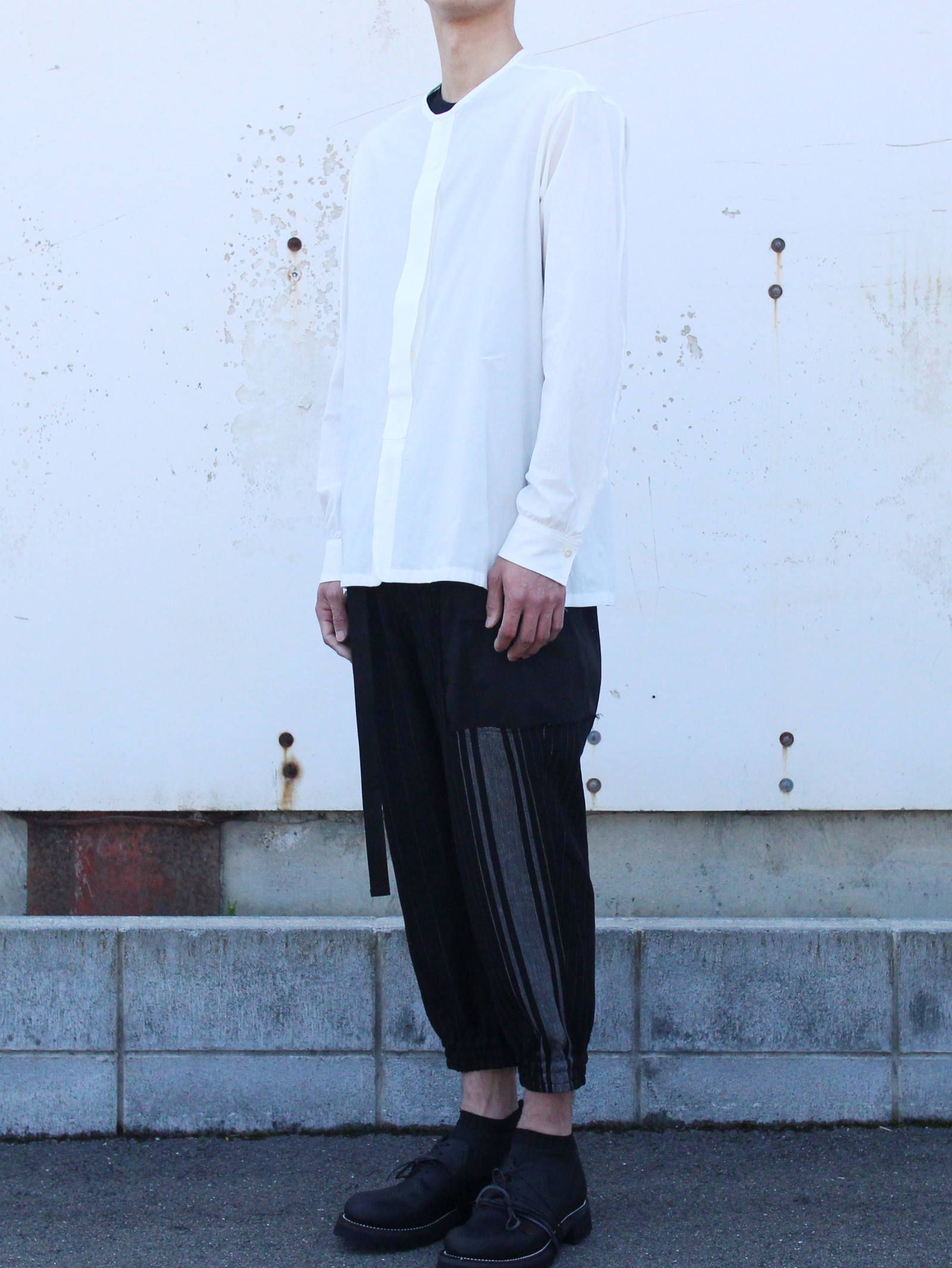塩縮加工コットン ノーカラーシャツ - WHITE