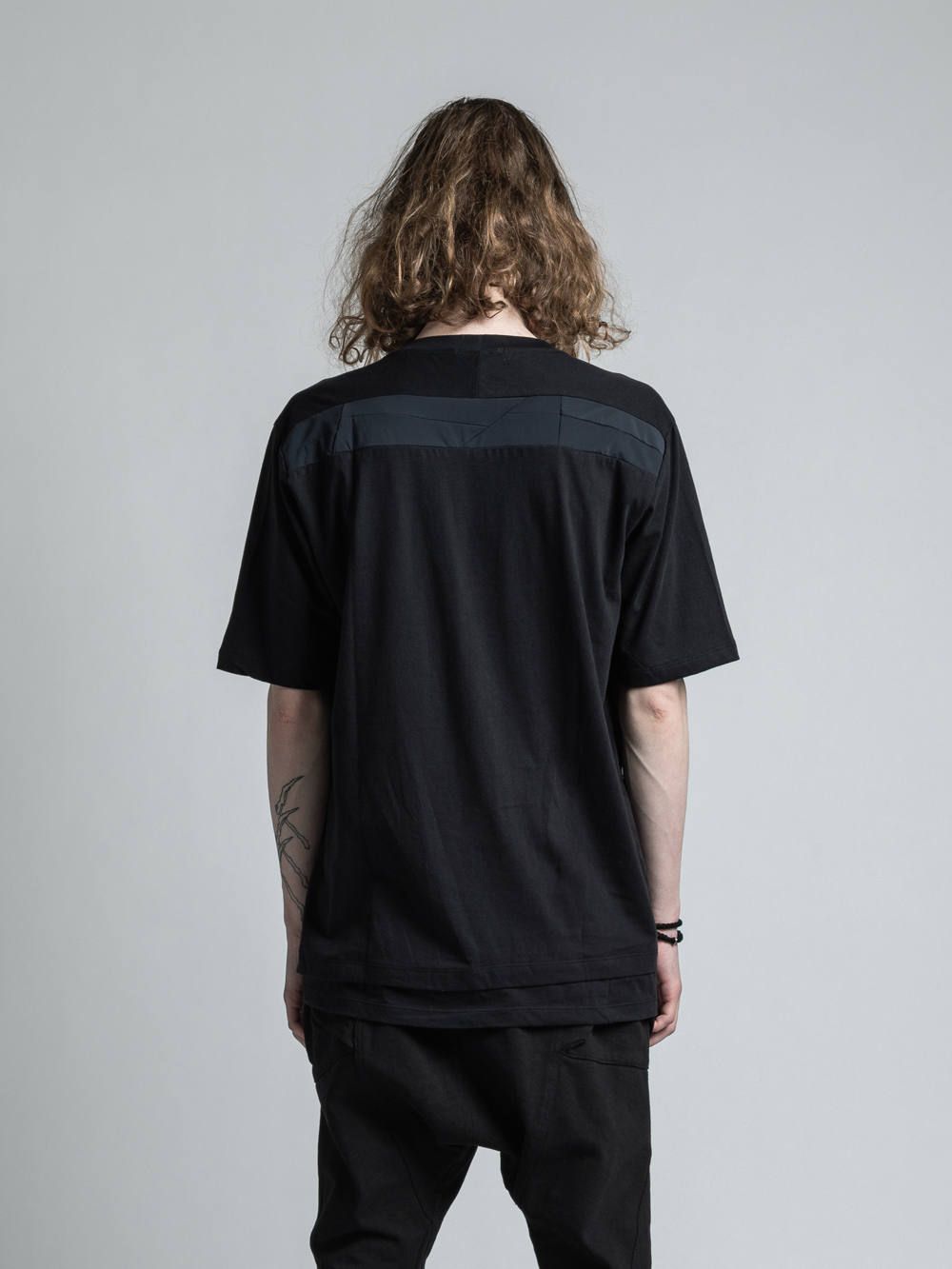コーデュラナイロン切り替えTシャツ - BLACK