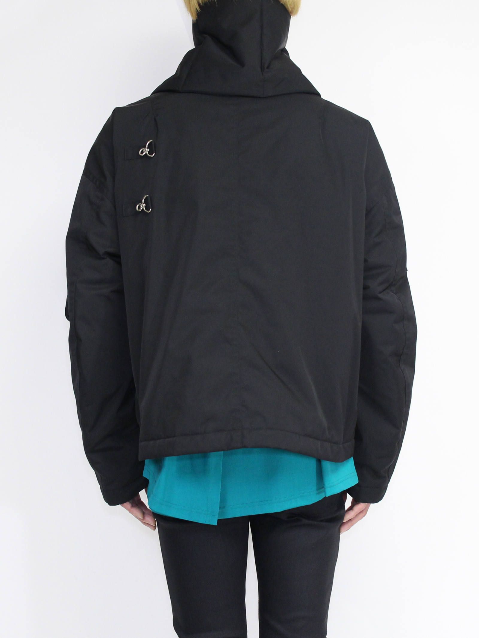 YUKI HASHIMOTO - スカーフ付きボンバージャケット - NYLON SCARFED BOMBER JACKET BLACK |  ADDICT WEB SHOP