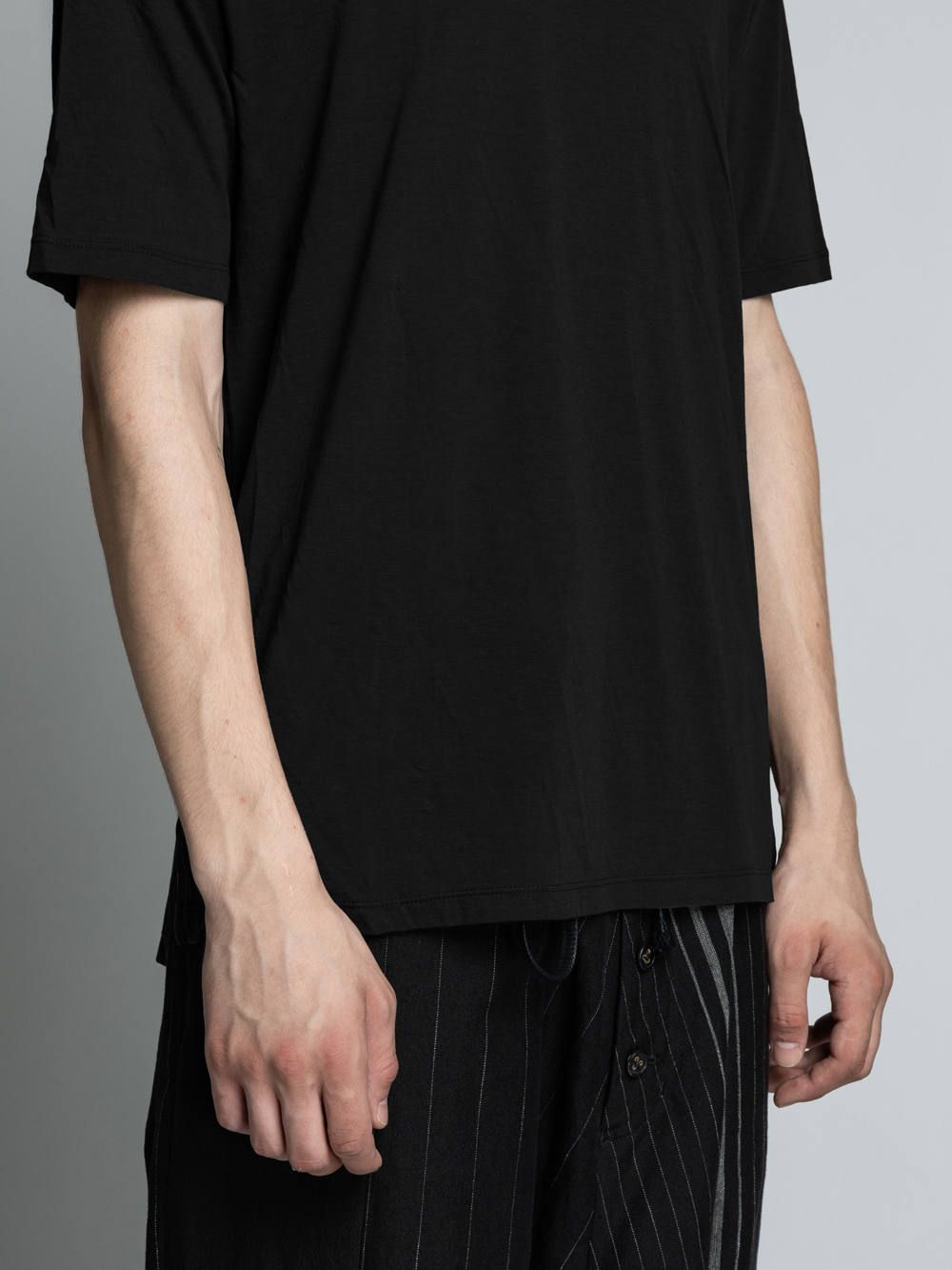 コットンカシミア半袖Tシャツ - BLACK