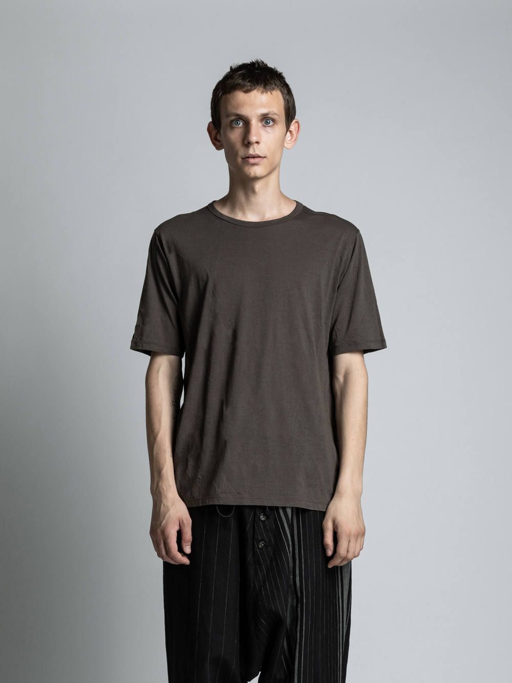 【関税込み】The Viridi-anne ブラック クルーネックTシャツ The Viridi-anne - コットンカシミア半袖Tシャツ - BLACK