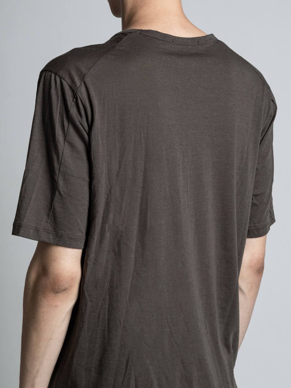コットンカシミア半袖Tシャツ - OLIVE DARB