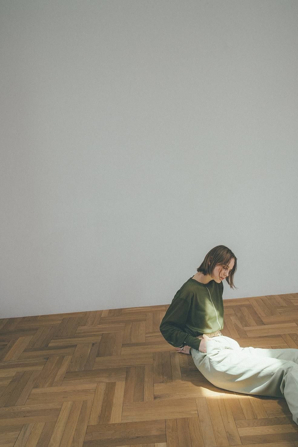 COLOR LINE SHEER LONG SLEEVE TOPS - MOSS GREEN