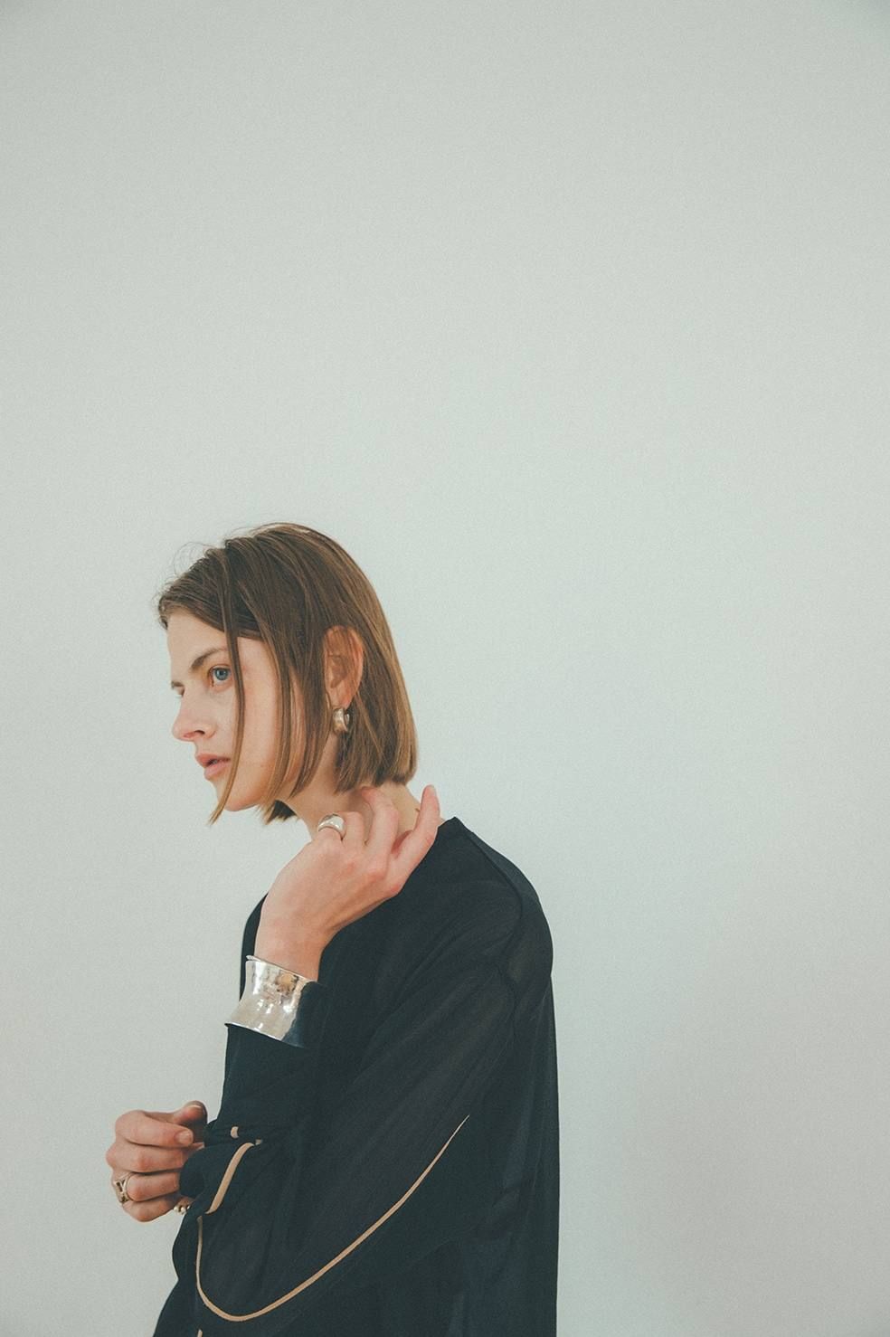 COLOR LINE SHEER LONG SLEEVE TOPS - BLACK