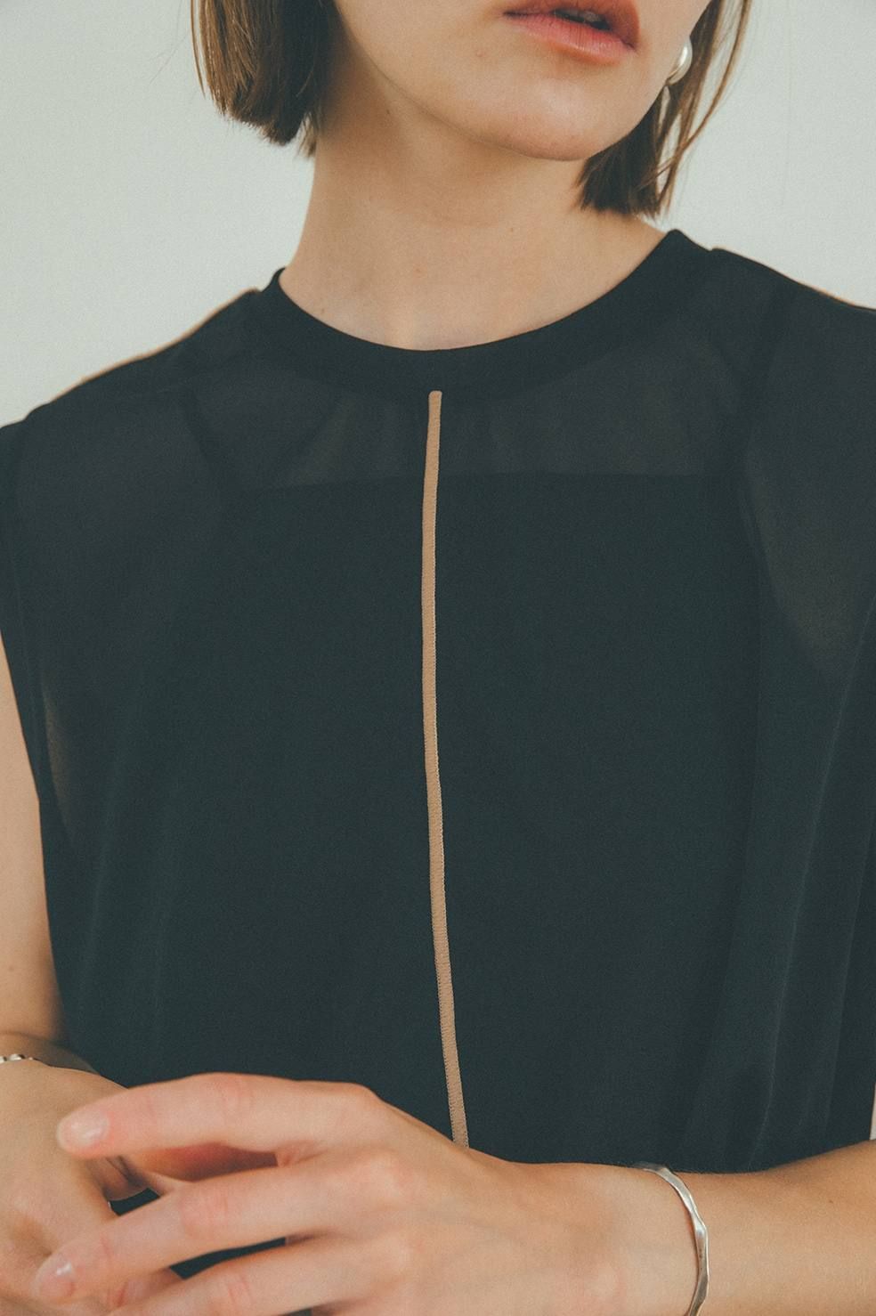 COLOR LINE SHEER NO SLEEVE TOPS - BLACK