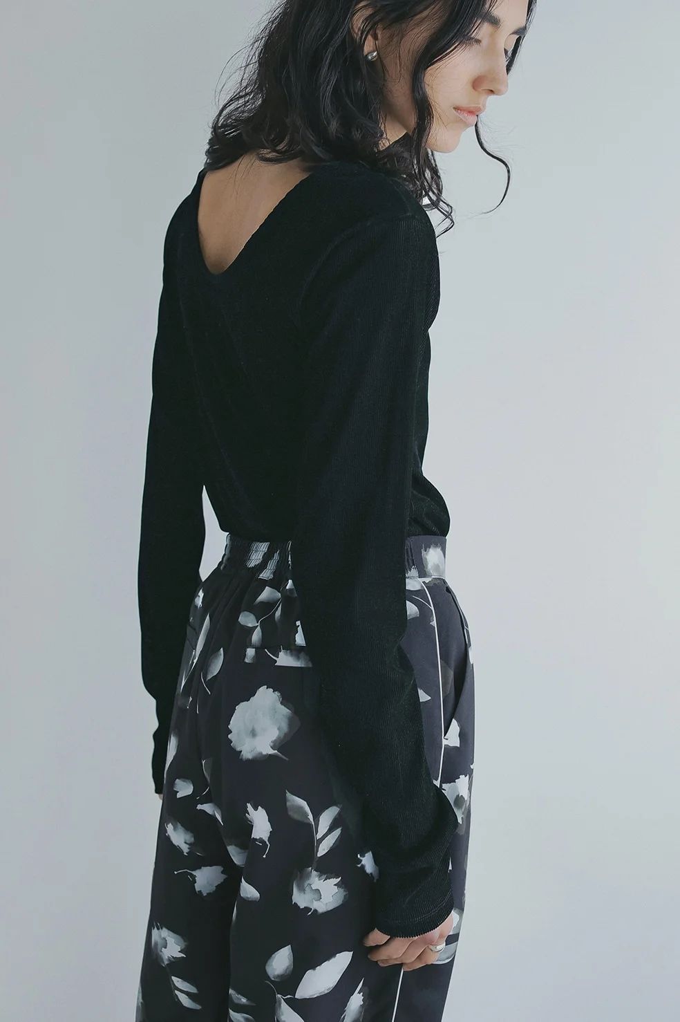 チュール フロッキー ストライプ トップス - TULLE FLOCKED STRIPE TOPS (BLACK)