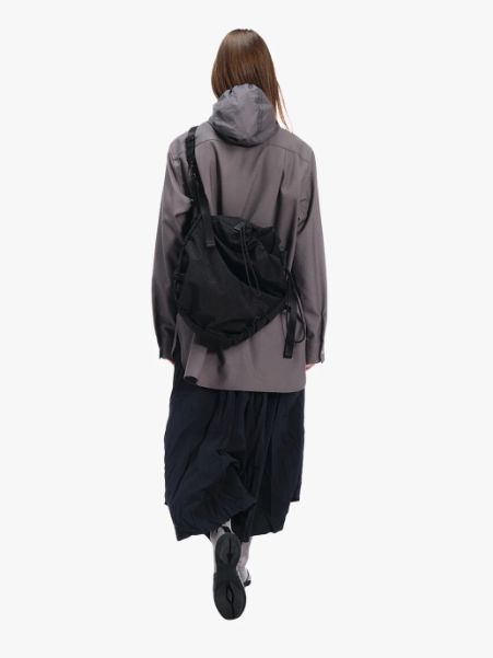 Uva Carbon Black | ドローストリングショルダーバッグ