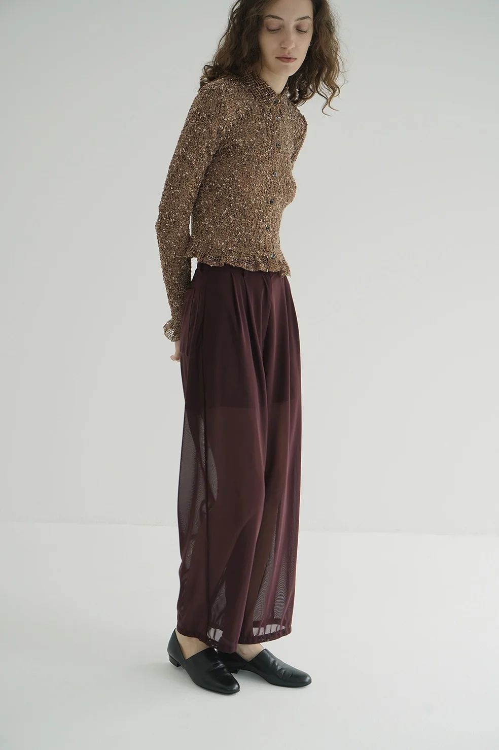シアータックパンツ - SHEER TUCK PANTS BORDEAUX
