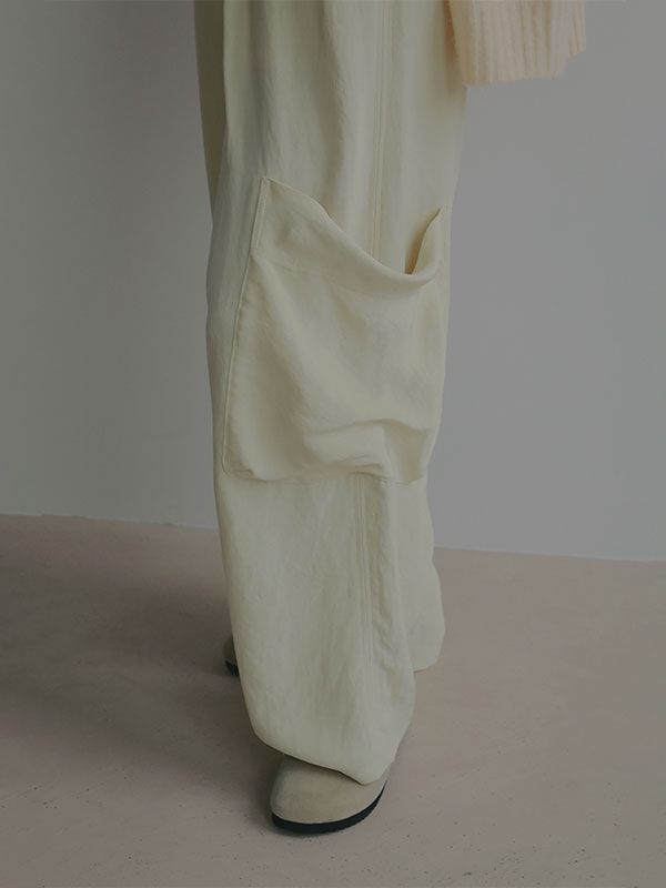 バックサテンリラクシーカーゴパンツ (GREIGE)