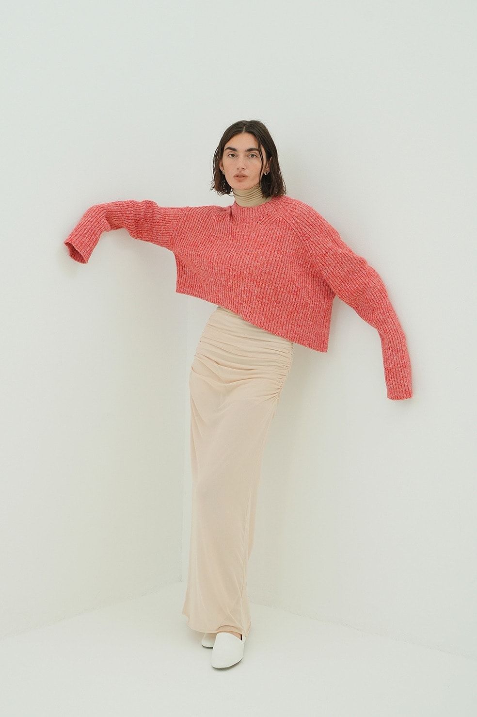 アシンメトリーショートニットトップス -  ASYMMETRY WIDE SHORT KNIT TOPS (RED)