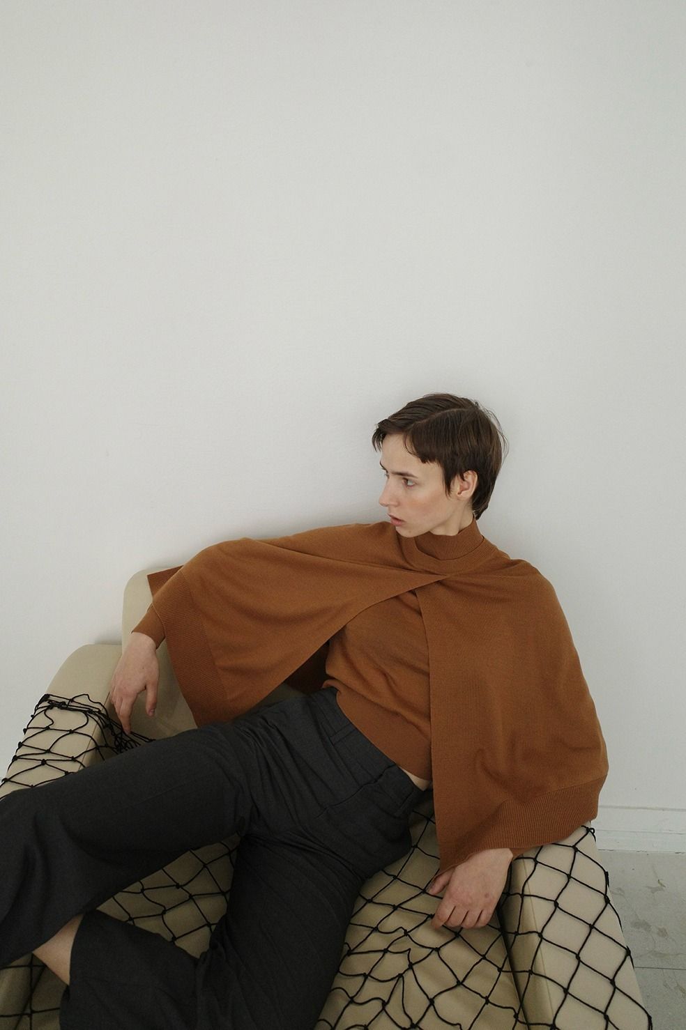 ケープ + ニットトップス - CAPE SET KNIT TOPS (CAMEL)