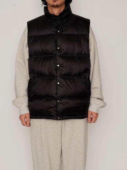 リバーシブル ポケッタブル ダウンベスト -  REVERSIBLE PACKABLE BOWN VEST