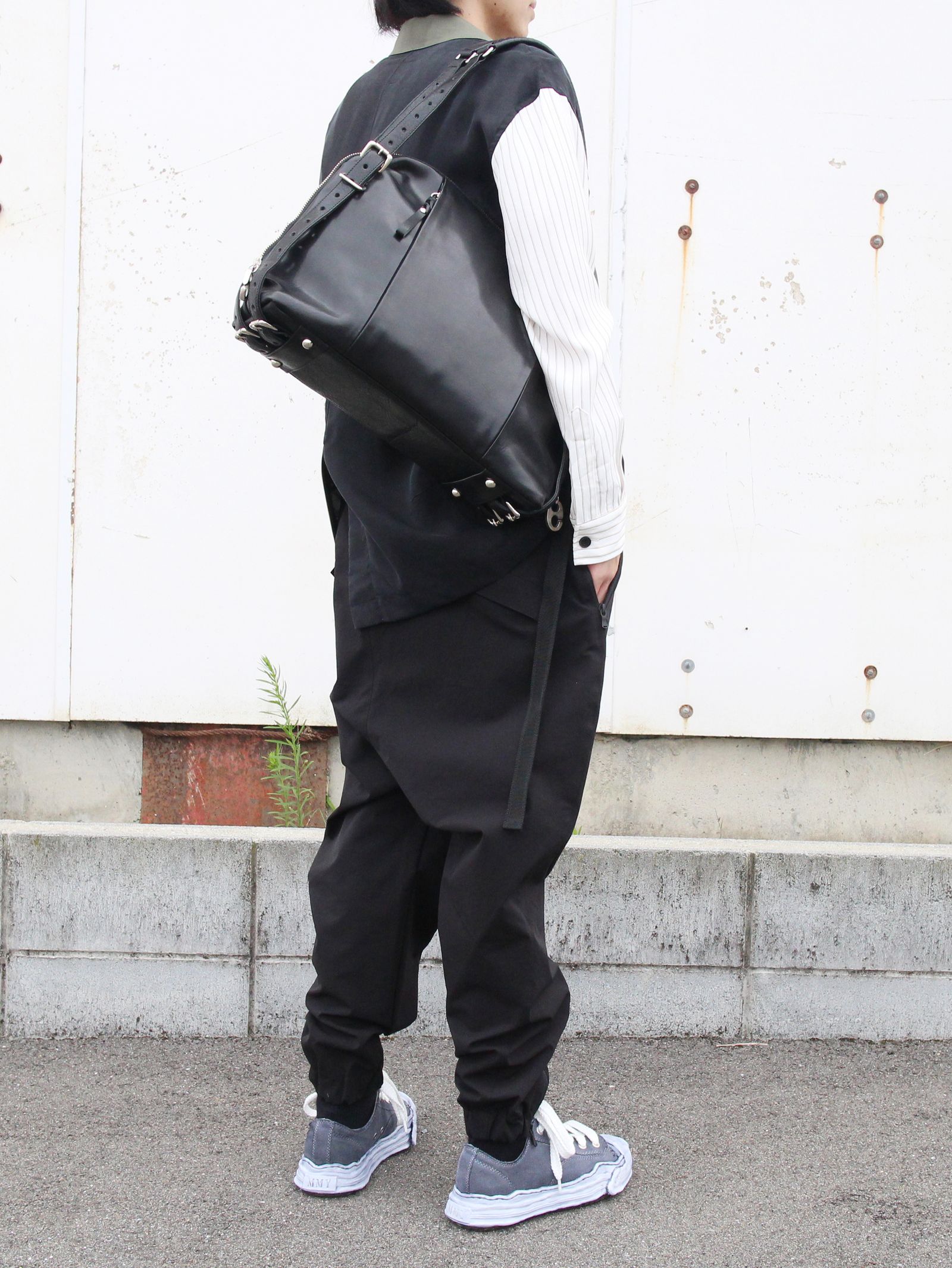 STYLE NO. 1049