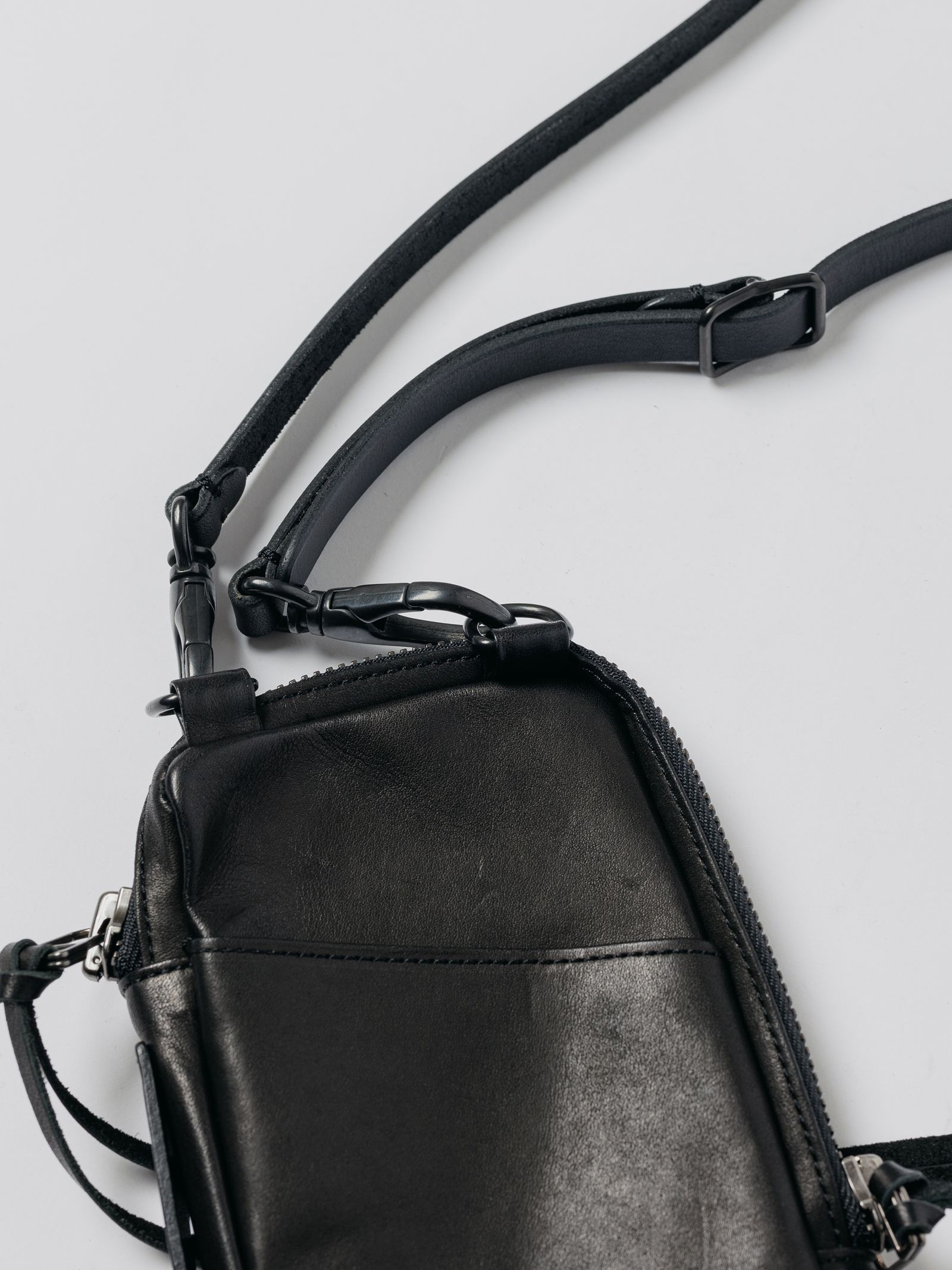 レザーネックポーチ - LEATHER NECK POUCH