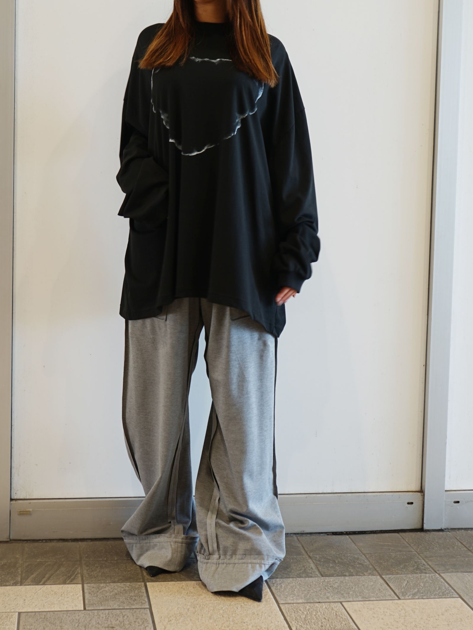 プリントロングスリーブ Tシャツ  -  BLACK