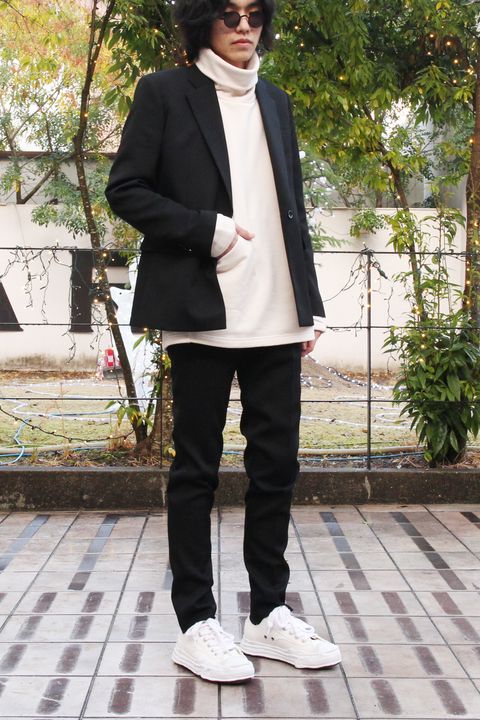 程よくエッジの効いたYUKI HASHIMOTOのセットアップコーデ