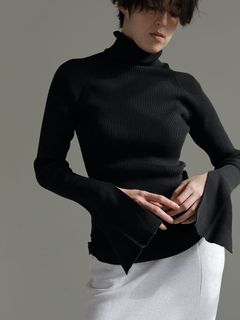 スリット スリーブ ホー ル ガーメント プルオーバー - BLACK