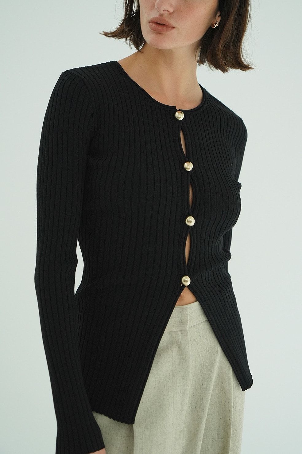 ダブルフェイスニットトップス - W FACE GOLD BUTTON KNIT TOPS (BLACK)