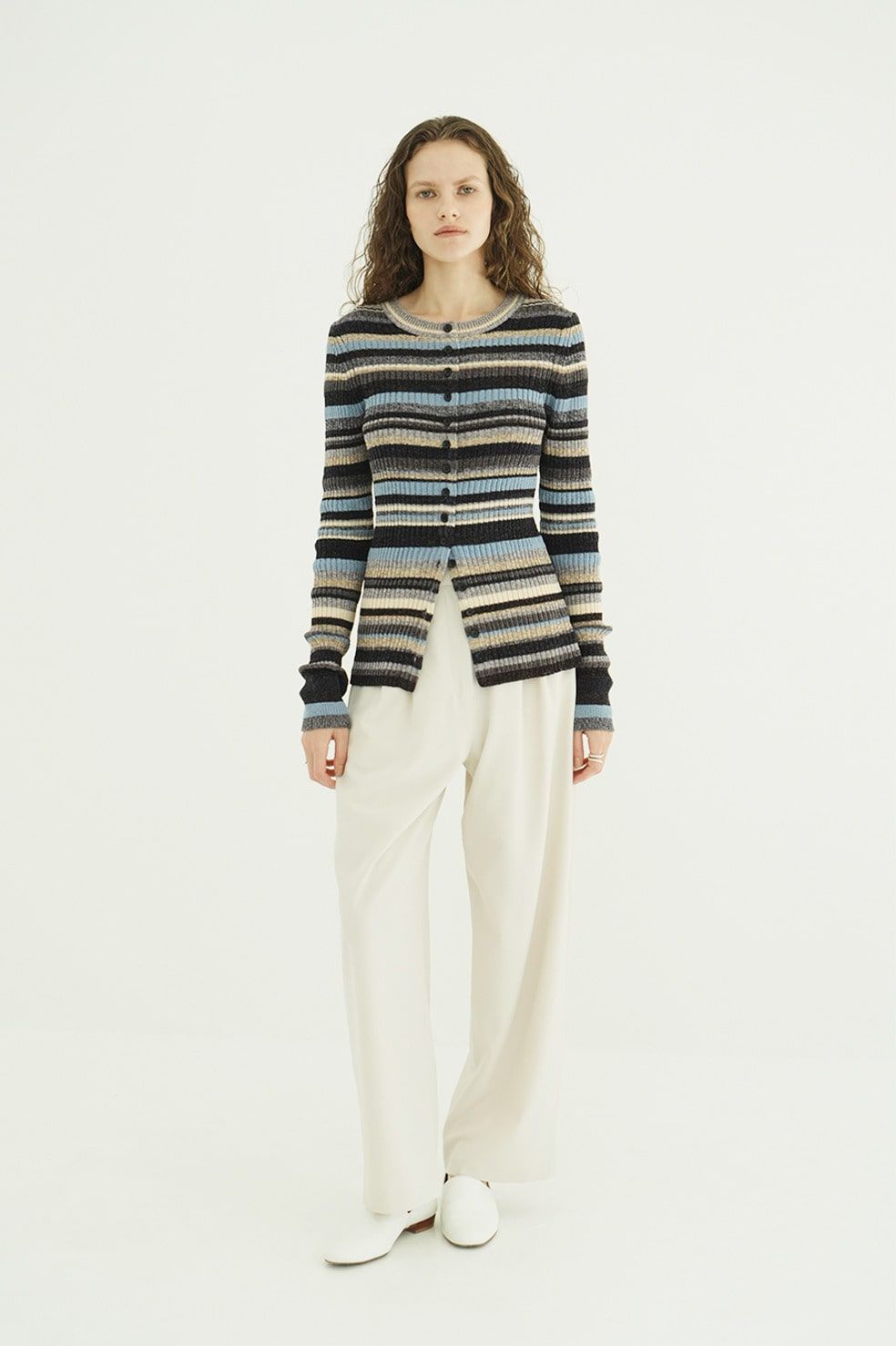 マルチボーダーニットカーディガン - MULTI BORDER BUTTON DETAIL KNIT CARDIGAN (SAX)