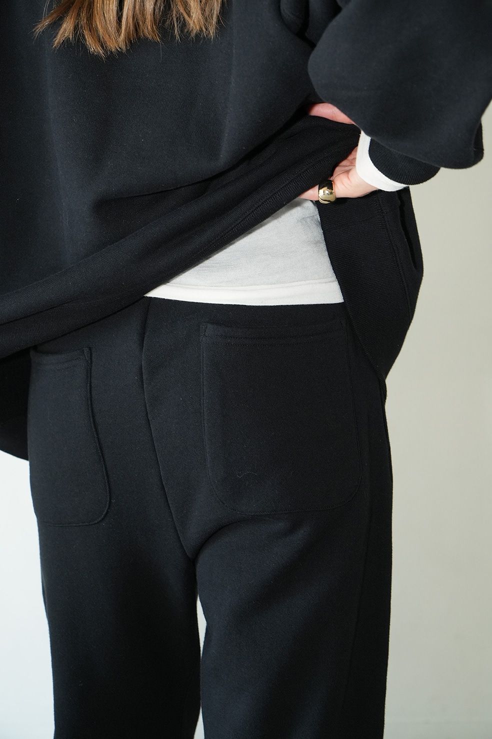 コクーンシルエットスウェットパンツ - C SWEAT COCOON PANTS -BLACK