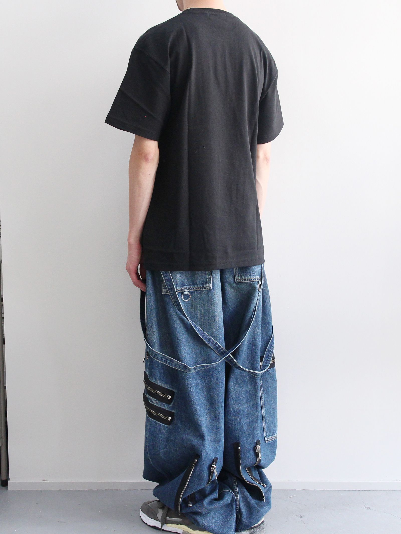 プリントTシャツ  - "TEE - COLLABORATION WITH TOM TOSSEYN "