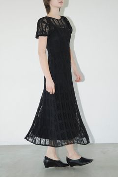 レース ミニパフ ワンピース - LACE MINI PUFF SLEEVE ONEPIECE - BLACK
