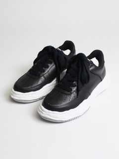 "WAYNE" OG Sole Leather Low-top Sneaker  A07FW702 - BLACK × WHITE