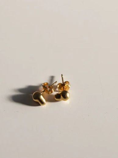 【 両耳用ピアス】 コンマピアス - GOLD
