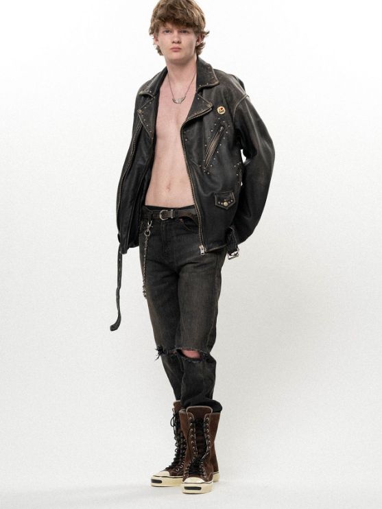 ディストレスド レザー スタッズド バイカー ジャケット - Distressed Leather Studded Biker Jacket (BLACK)