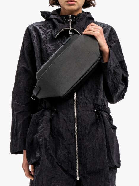 ISARAU [ JAPAN LIMITED ] ECO YARN BLACK - イザラウ ボディバッグ / ウエストバッグ