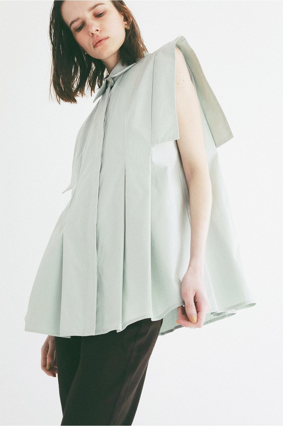 パネルプリーツ スクエアスリーブシャツ - PANELL PLEAT SQUARE SLEEVE SHIRTS (MINT)