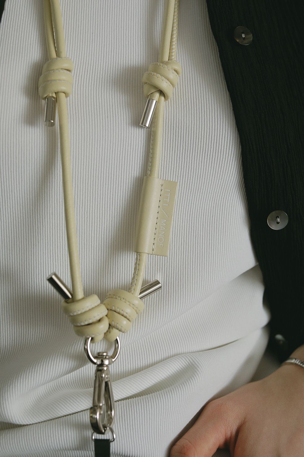 ITTI×MANOF HERRIE PHONE STRING - スマートフォンケース用ボディストラップ - IVORY