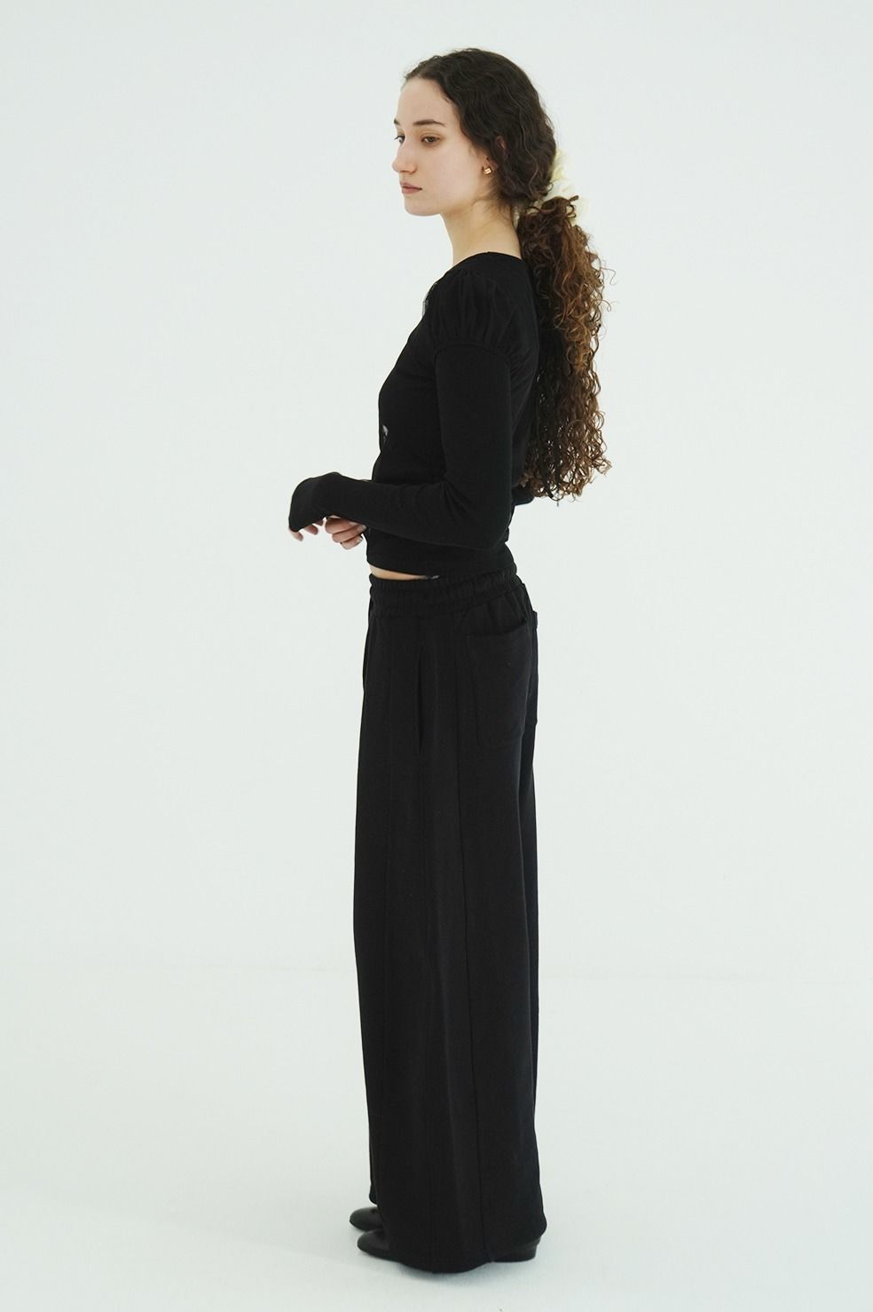 パフトップス - W FACE CLOUD PUFF SLEEVE TOPS (BLACK)