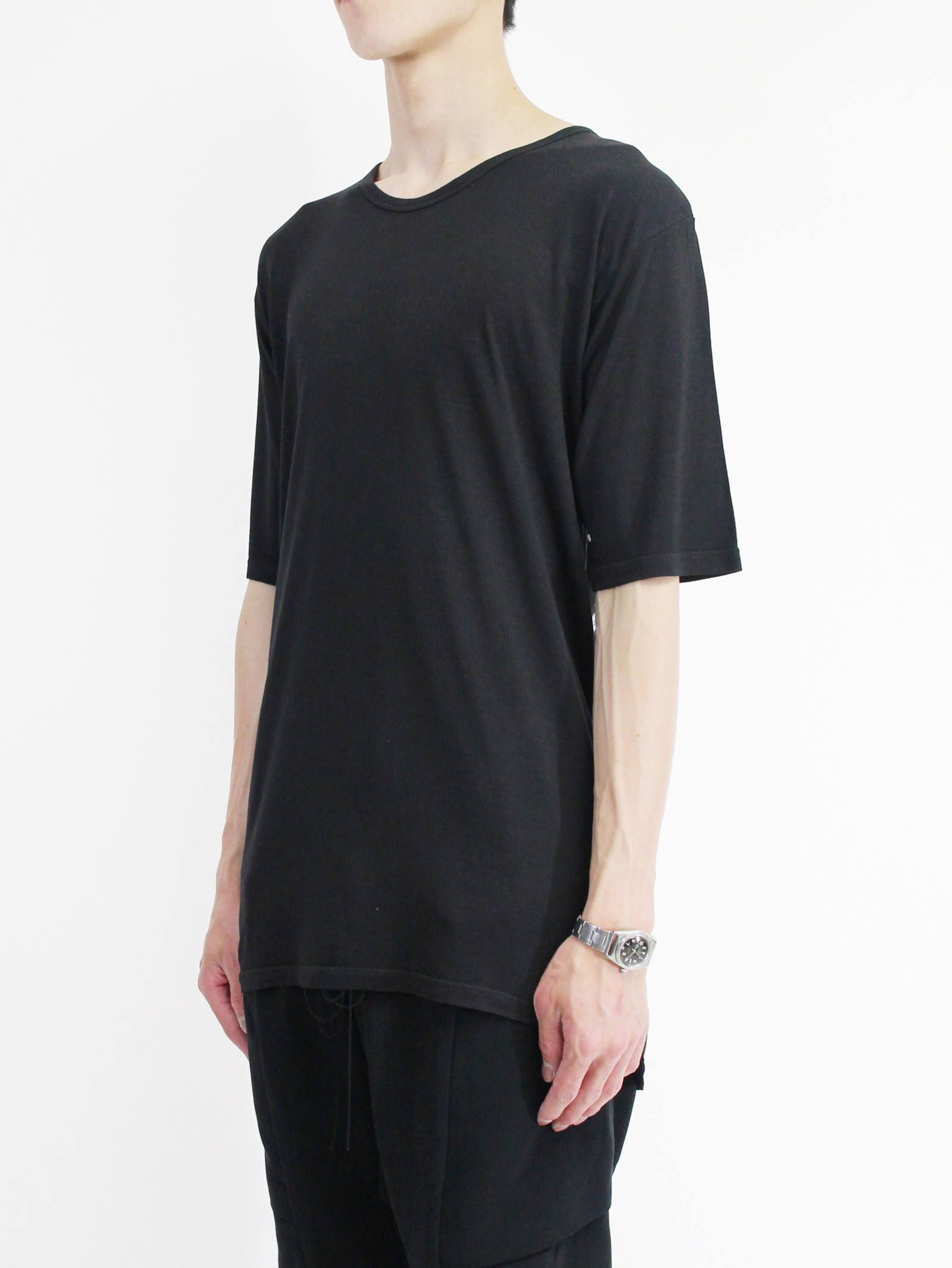 The Viridi-anne 18SS "リラックスした着心地のブラックサマースタイル"