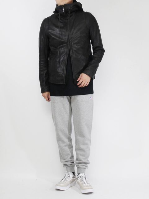 DOMENICO+SAVIO 18-19AW - リラックスしたレザーコーディネート