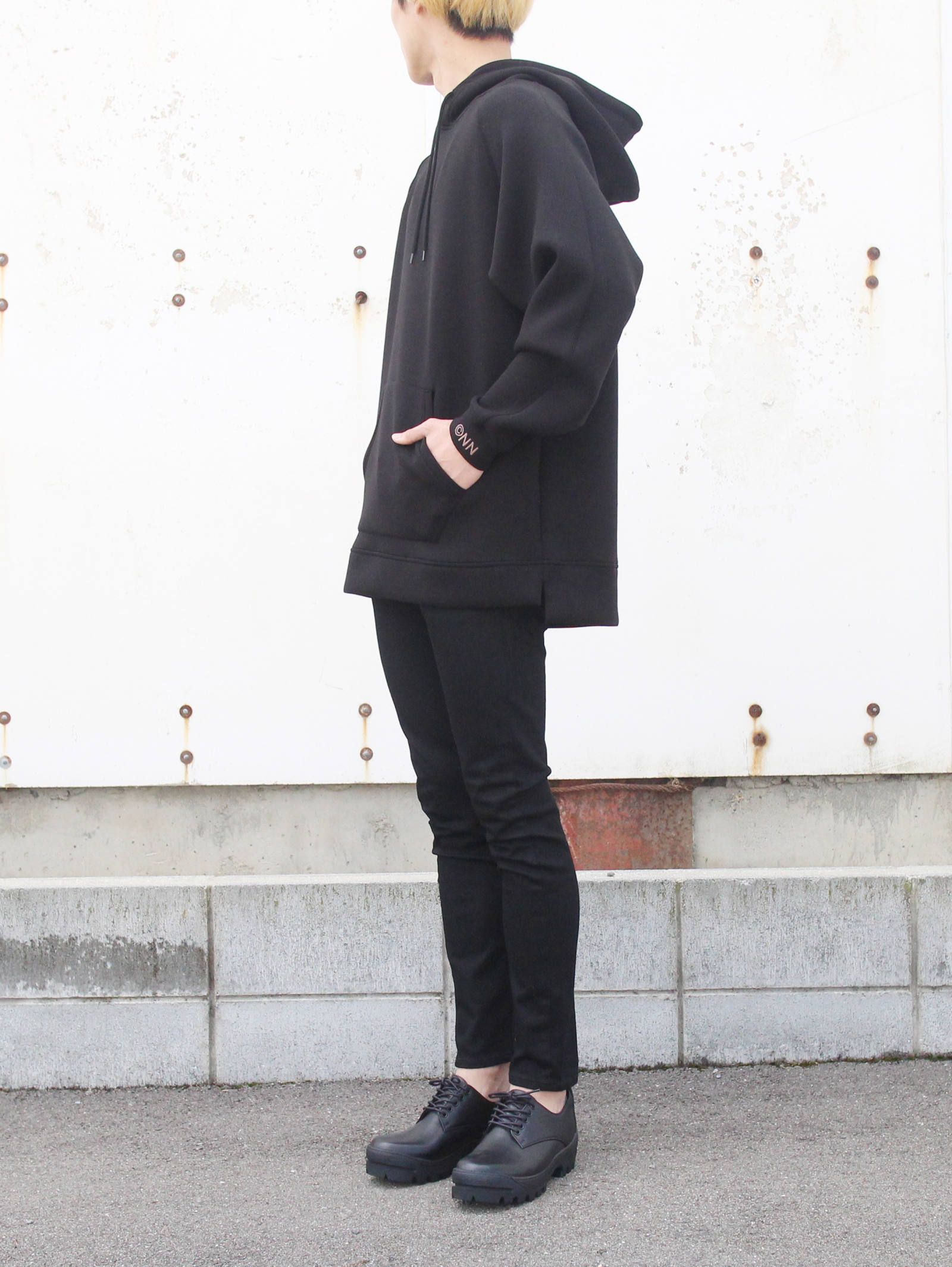 刺繍ロゴフーディ - EMBROIDERY LOGO HOODIE- BLACK