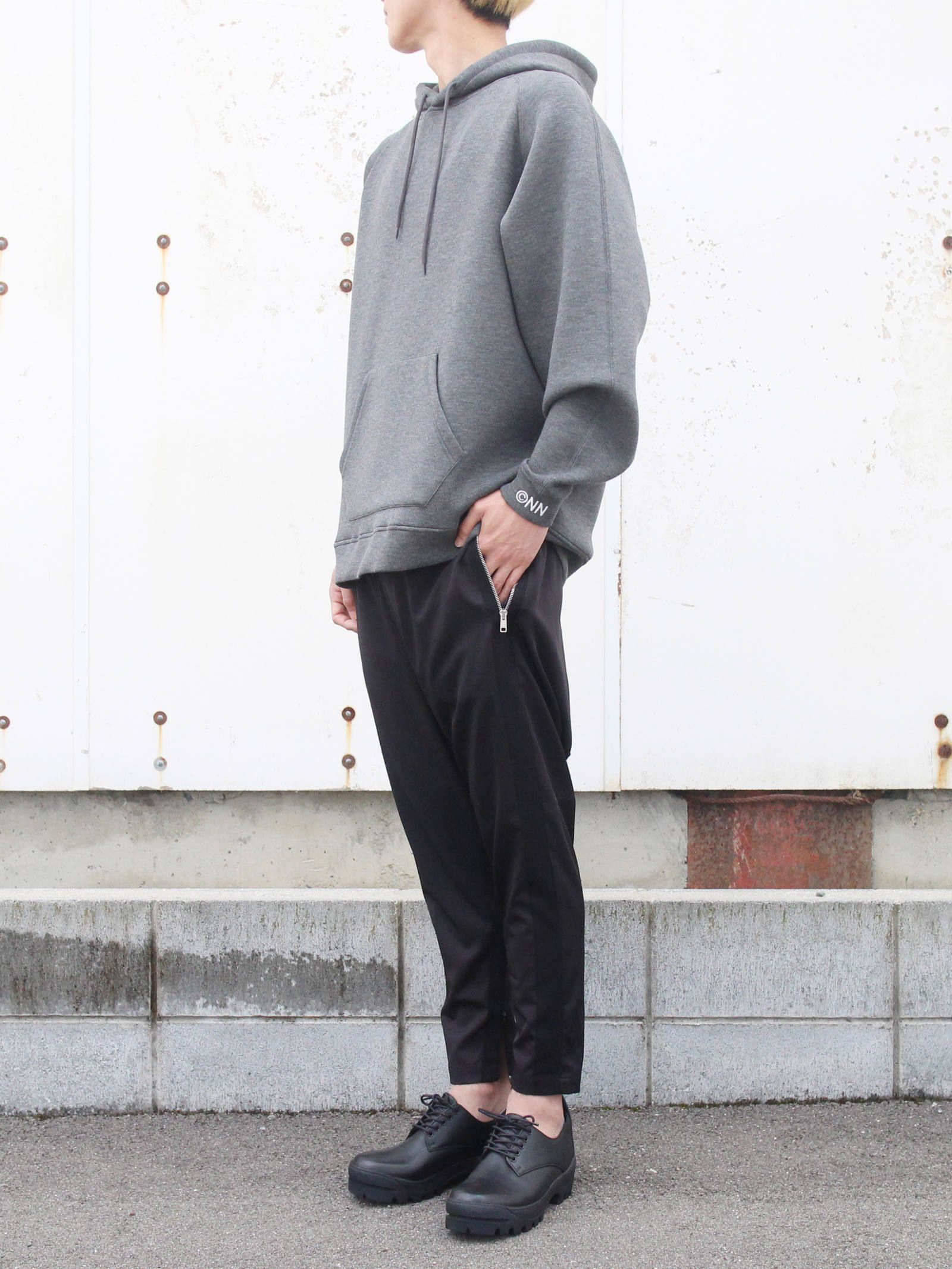 刺繍ロゴフーディ - EMBROIDERY LOGO HOODIE- DARK GREY