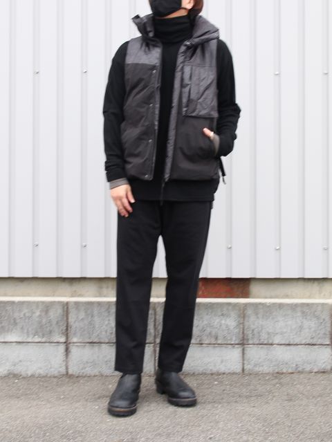 TVAの最新ダウンベストで作るモードスタイル