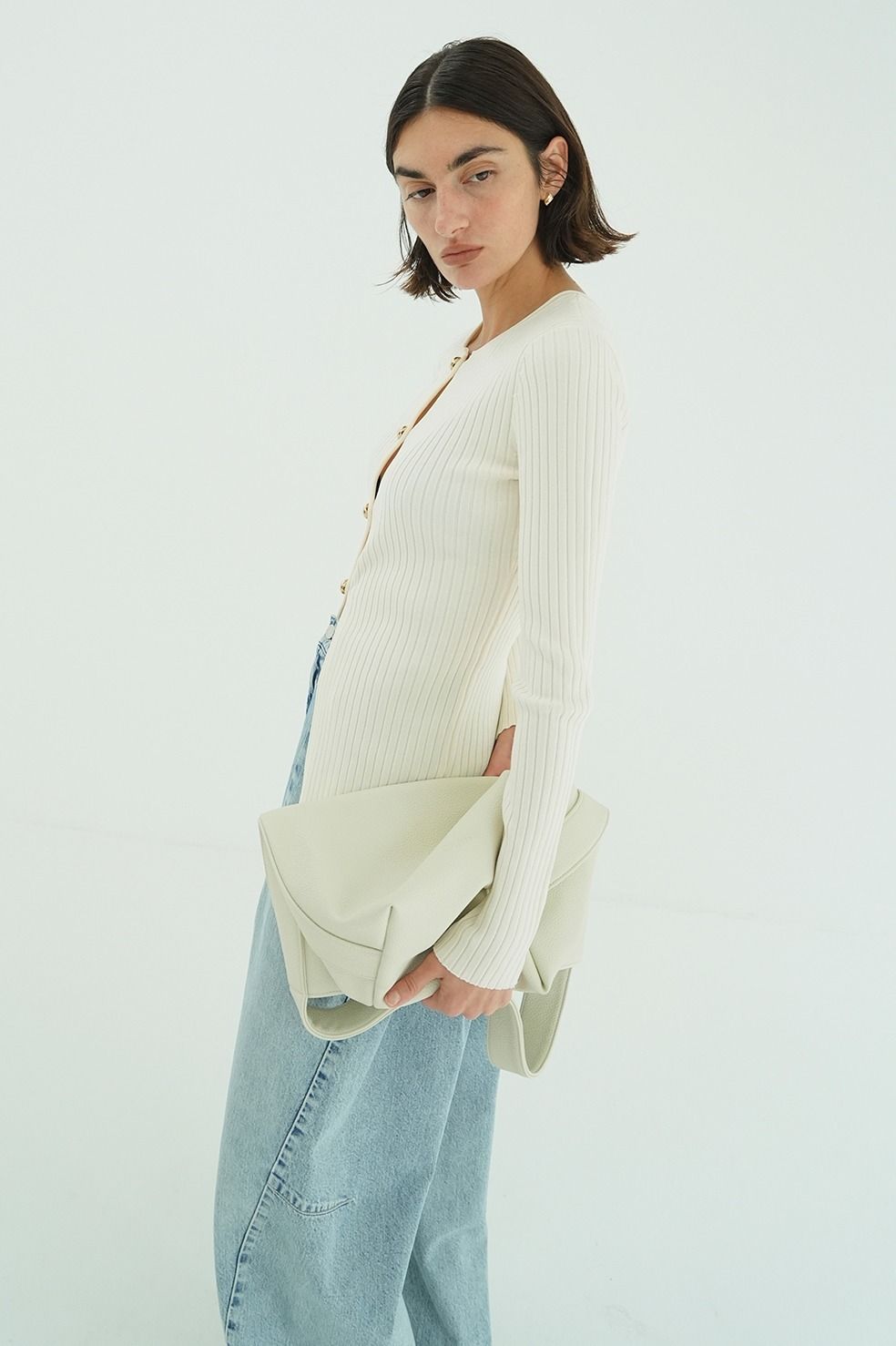 ダブルフェイスニットトップス - W FACE GOLD BUTTON KNIT TOPS (IVORY)