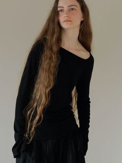 アシンメトリーネックニットプルオーバー - BLACK