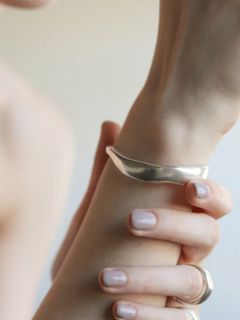 ティルトバングル SV シルバー シンプル デザイン ユニセックス アクセサリー