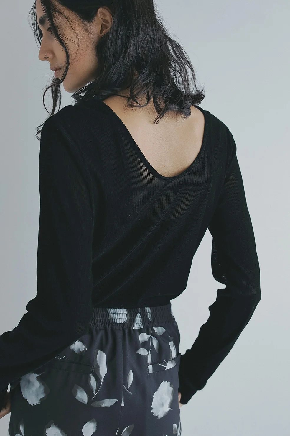 チュール フロッキー ストライプ トップス - TULLE FLOCKED STRIPE TOPS (BLACK)