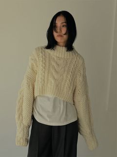 ケーブルハンドニットプルオーバー  - OFF WHITE